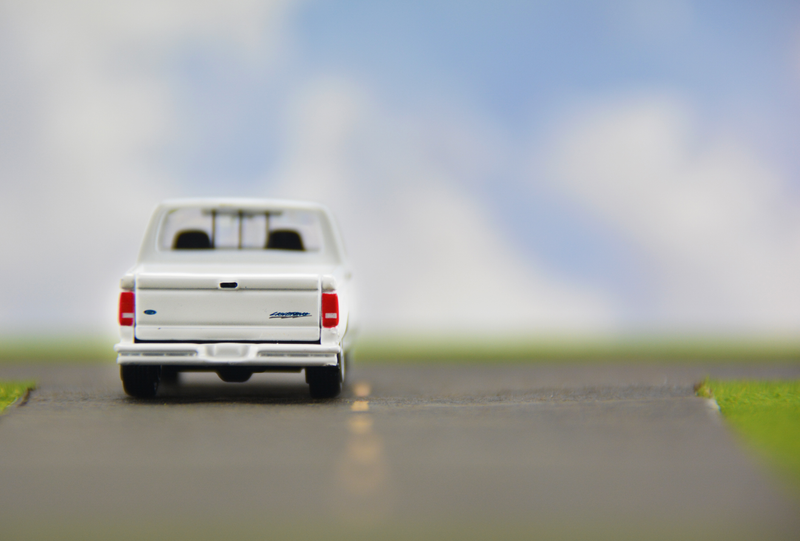 Illustration for article titled Truckin' Tuesday: Johnny Lightning 1993 Ford Lightning